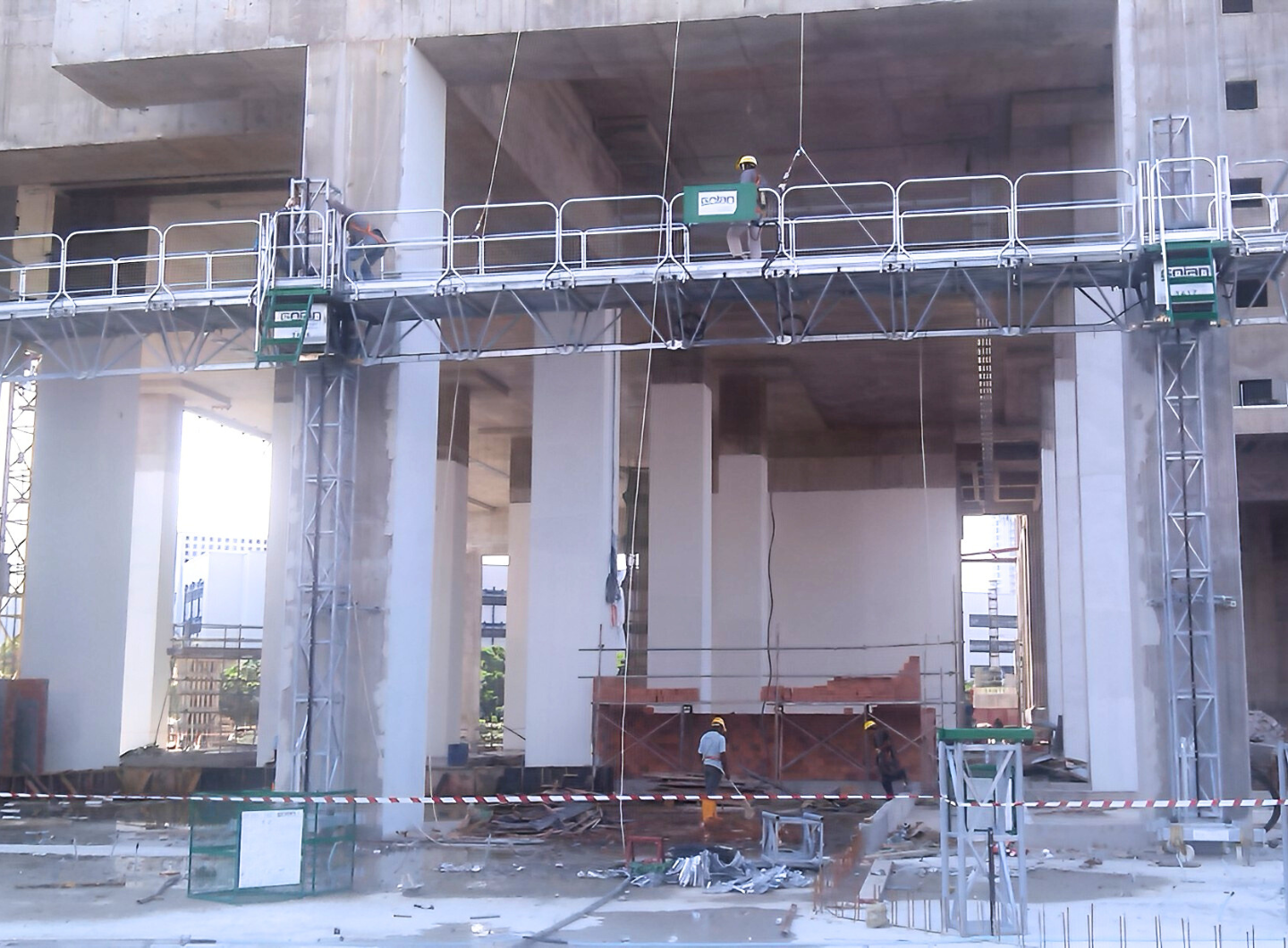 Mast Climbing Work Platforms (MCWP)